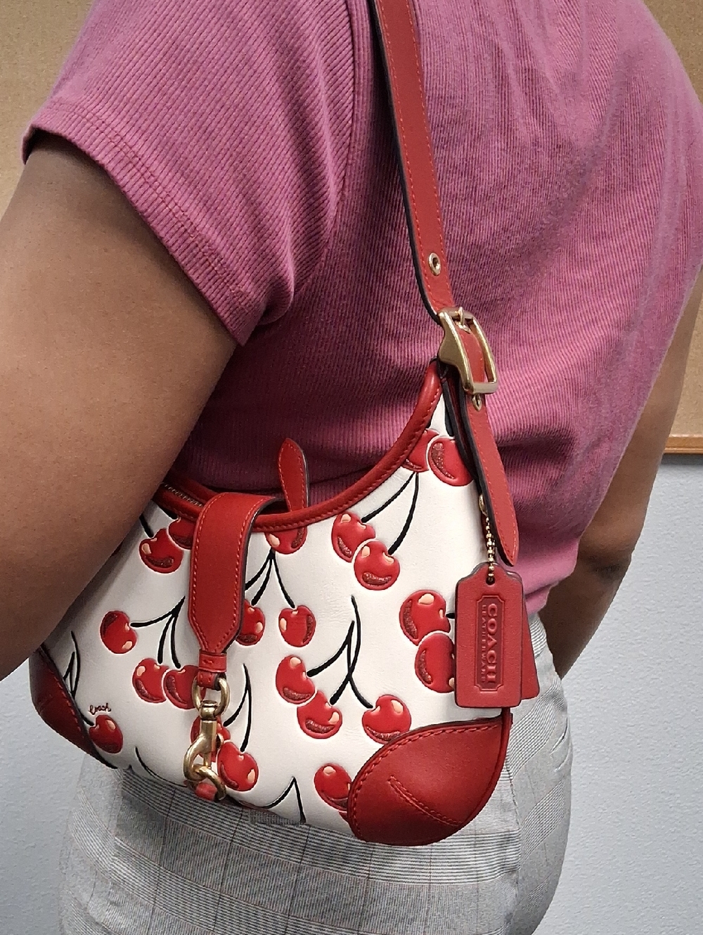 Coach Hamptons Hobo Bag in Chalk Multi with a cherry print 🍒🍒🍒